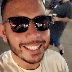 Meet your Posher, Carlos